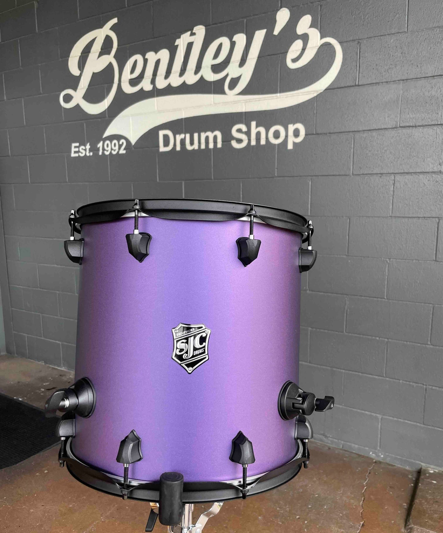 Tom basse SJC Pathfinder Series 14x14 en violet scintillant