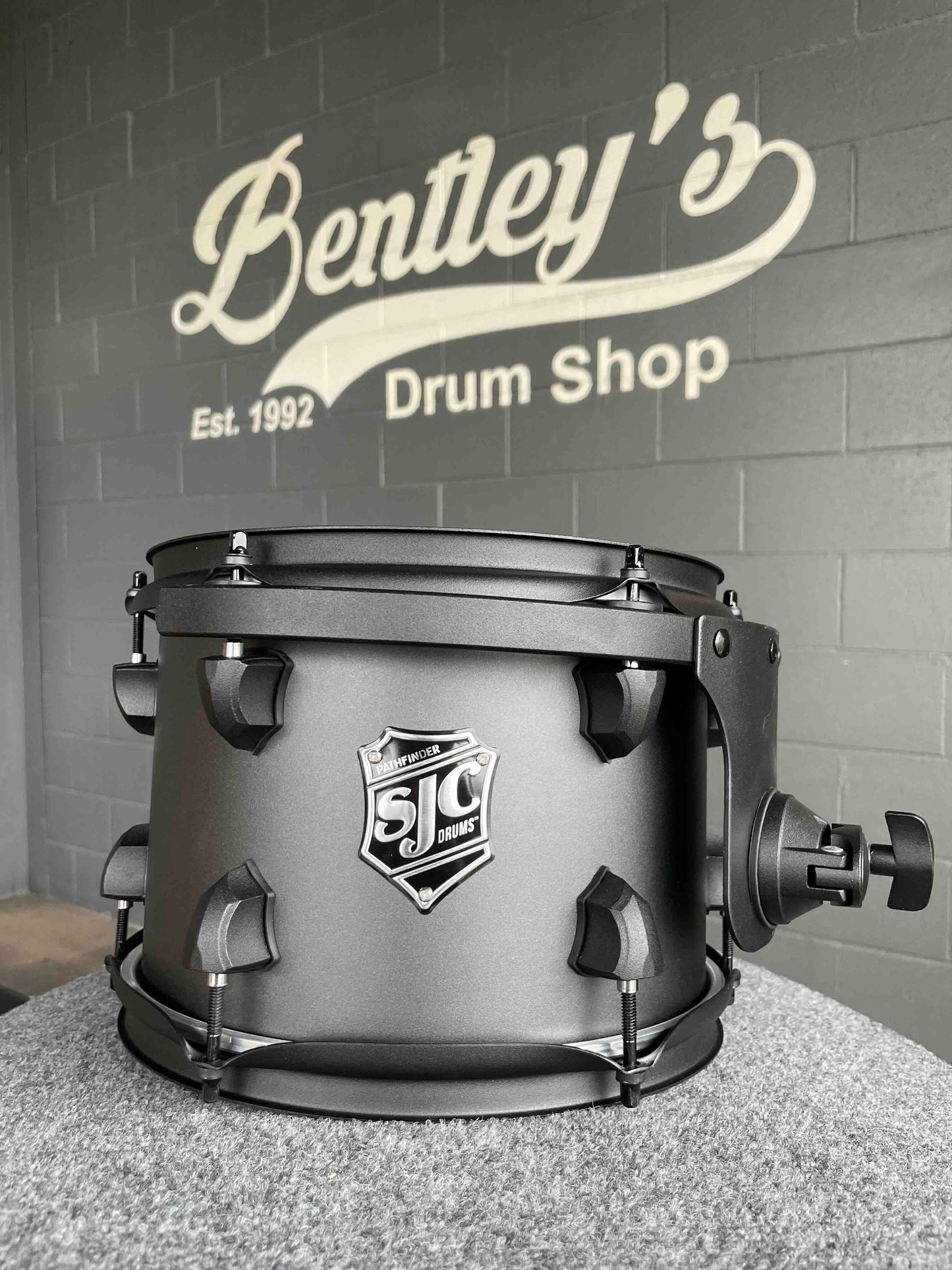 Tom de rack de 7 x 10 de la serie Pathfinder de SJC en gris galaxia