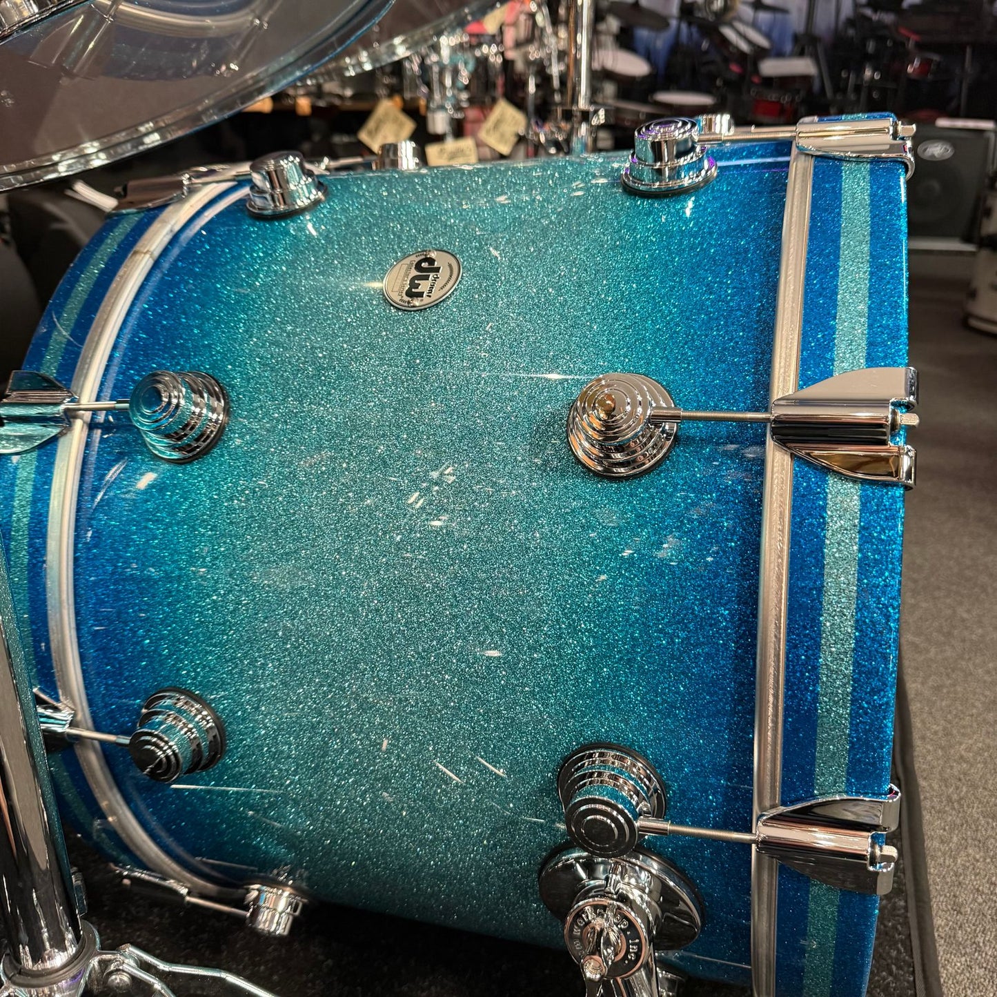 ~WOW!~ DW Collector's Series Maple/Mahogany 5-Piece 10/12/14/16/22 Drum Kit Set in Electric Blue Burst Glitz Lacquer with Chrome Hardware