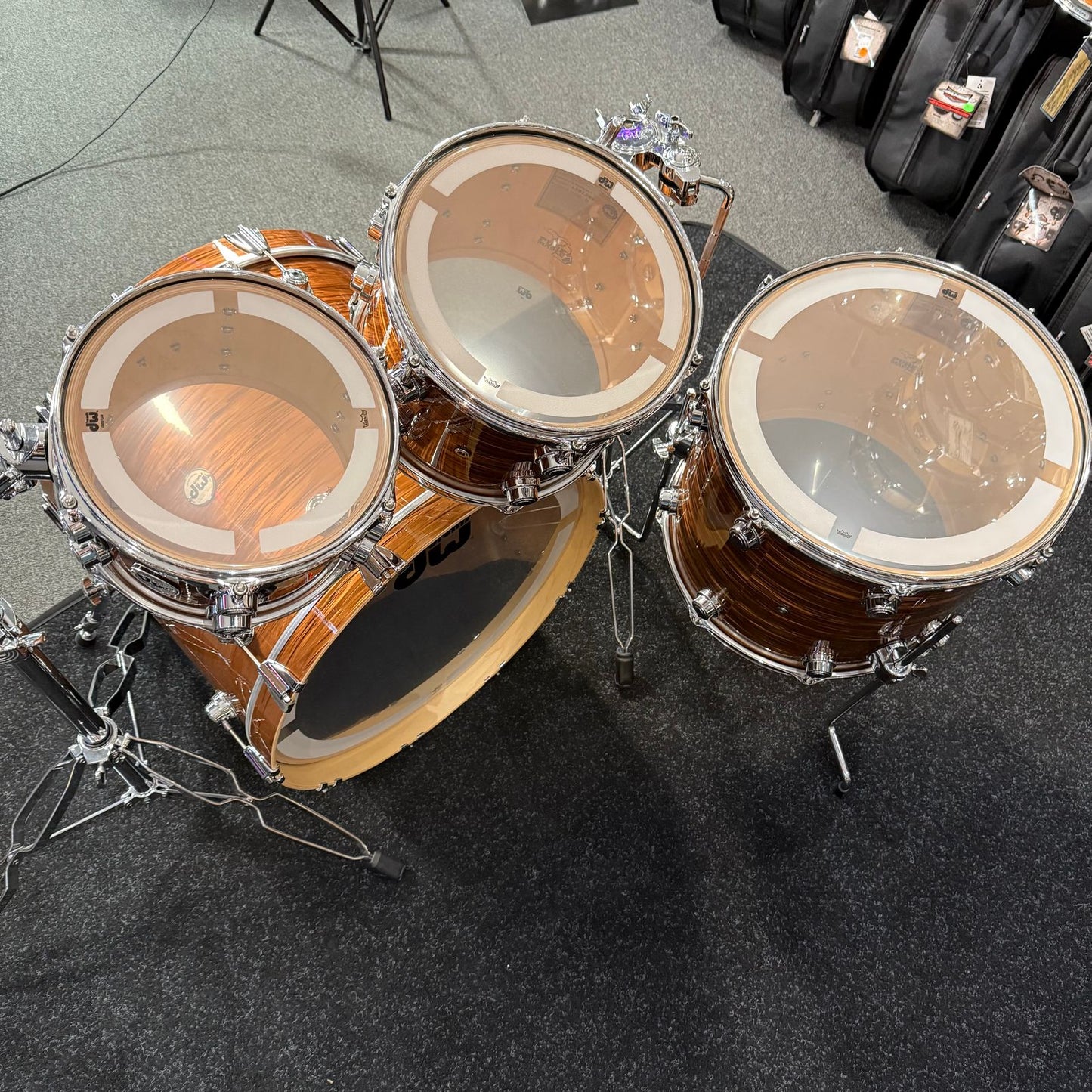 ~WOW!~ DW Collectors Series SSC Maple 4-Piece 10/12/16/22 Drum Kit Set w/ Matching Snare Drum in Bronze Oyster FinishPly with Chrome Hardware