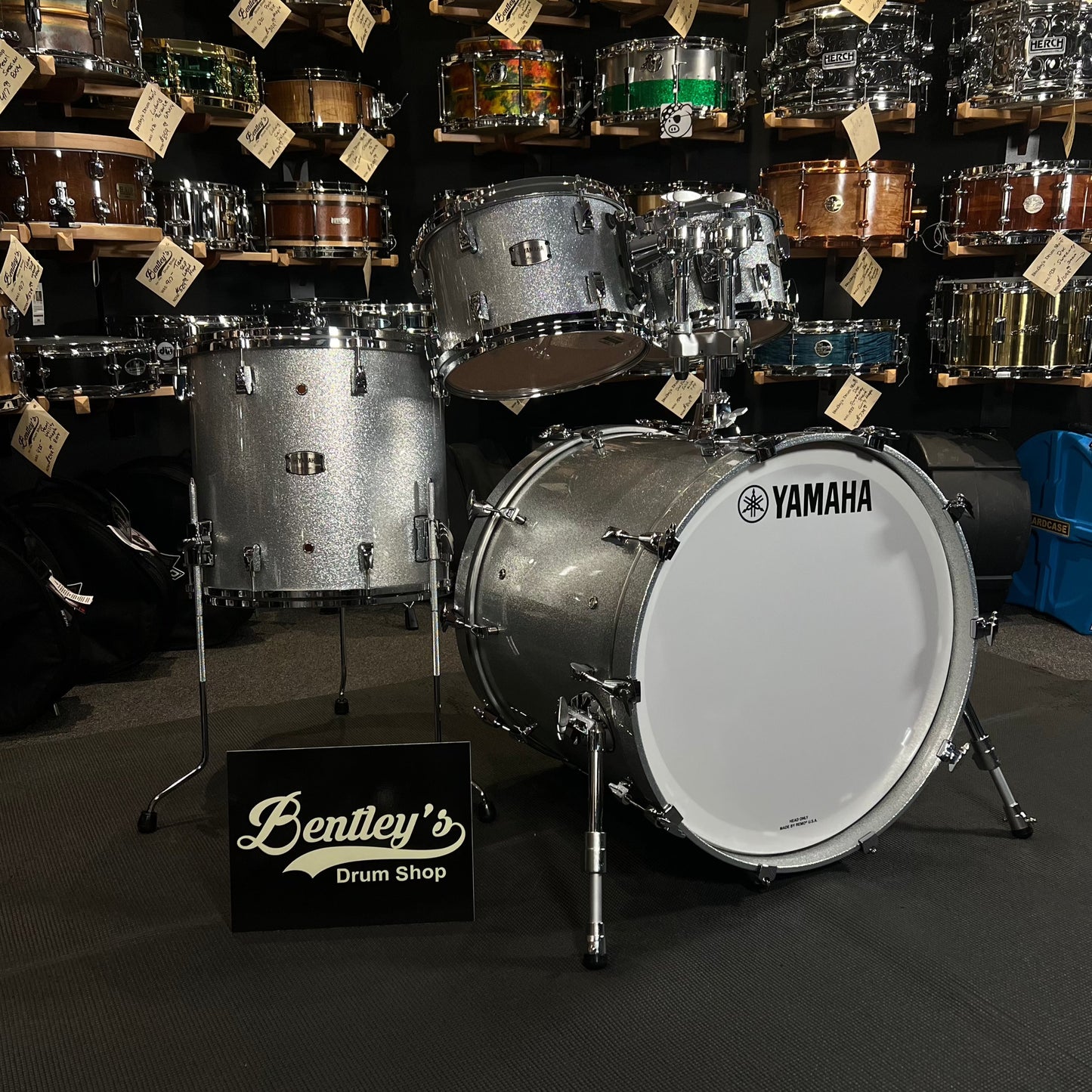 Kit de batterie Yamaha Absolute Hybrid Maple 10/12/16/22" en Silver Sparkle *EN STOCK*