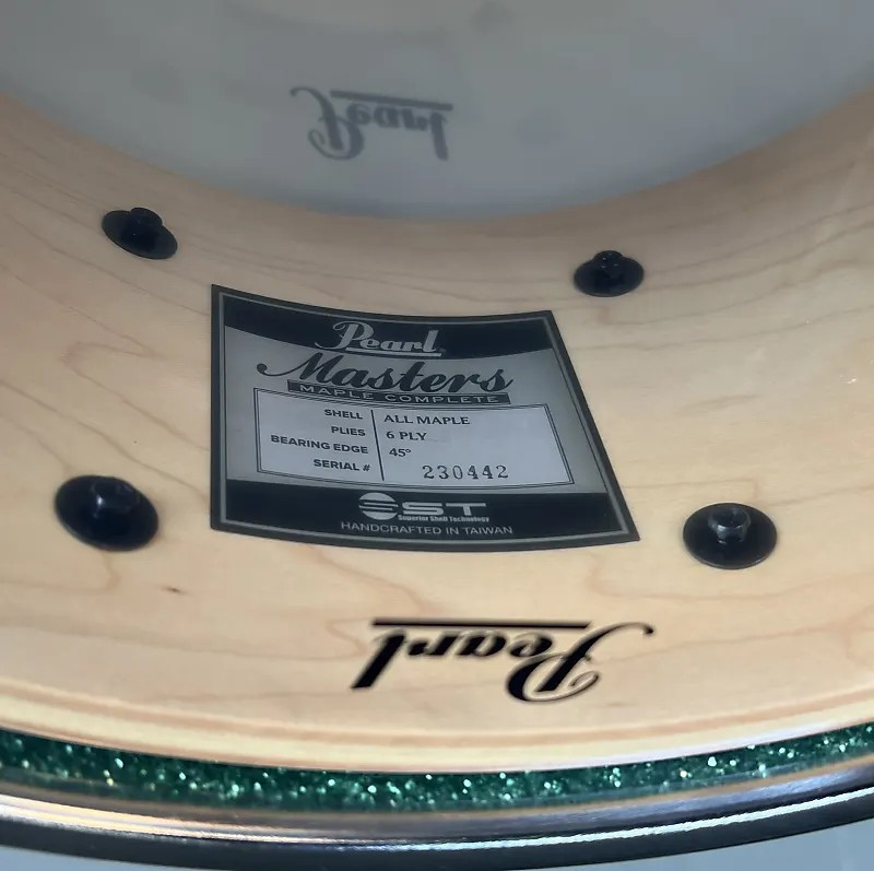Pearl MCT1465S/C348 Masters Maple Complete 6.5x14" Snare Drum in Absinthe Sparkle Lacquer