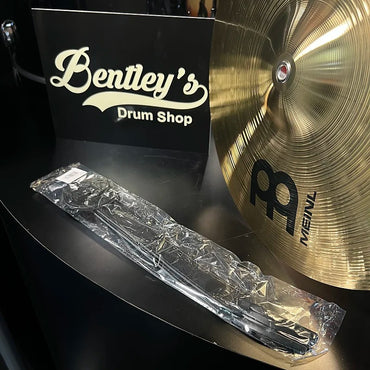 Par de platillos de marcha Meinl MA-BR-18M de 18" para estudiantes, de latón, medianos, con almohadillas y correas