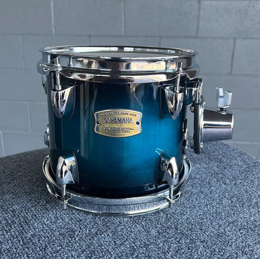 Tom de rack Yamaha SBT-0807DUS Stage Custom Birch de 7 x 8" en color azul intenso Sunburst *EN STOCK*