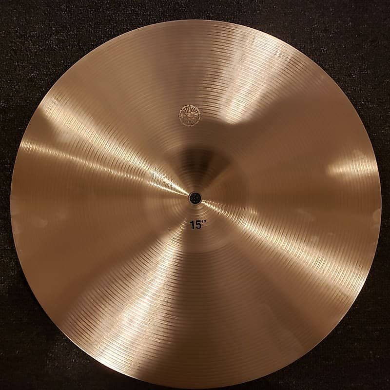 Cymbale Paiste 15" Formula 602 Classic Heavy Hi-Hat (en bas) *EN STOCK*
