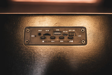 Meinl Percussion MPSCAJ Cajón con altavoz