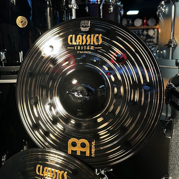 Hi-hats Meinl Classic Custom Dark de 13" CC13DAH