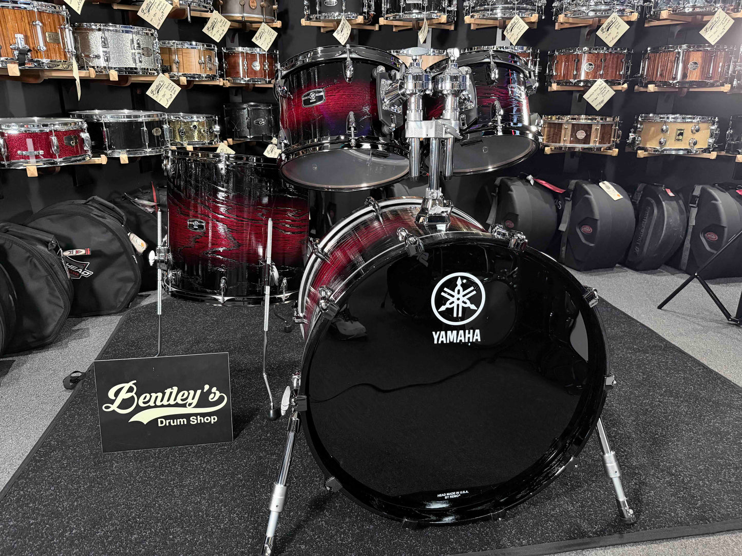~NEW~ Yamaha Live Custom Hybrid Oak 4-Piece 10/12/16/22 Drum Kit Set in UZU Magma Sunburst with Black Nickel Hardware