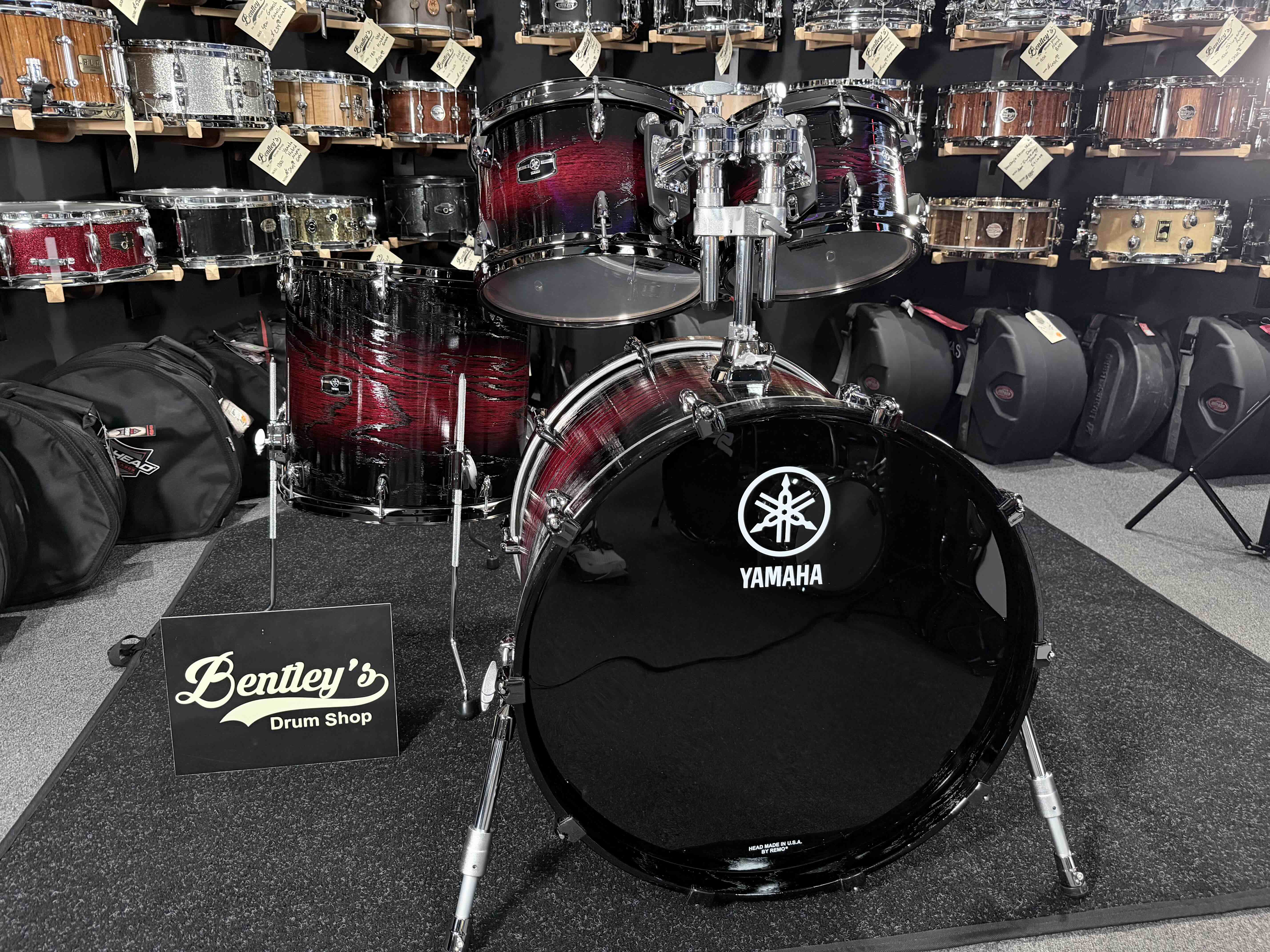 ~NEW~ Yamaha Live Custom Hybrid Oak 4-Piece 10/12/16/22 Drum Kit Set in UZU Magma Sunburst with Black Nickel Hardware