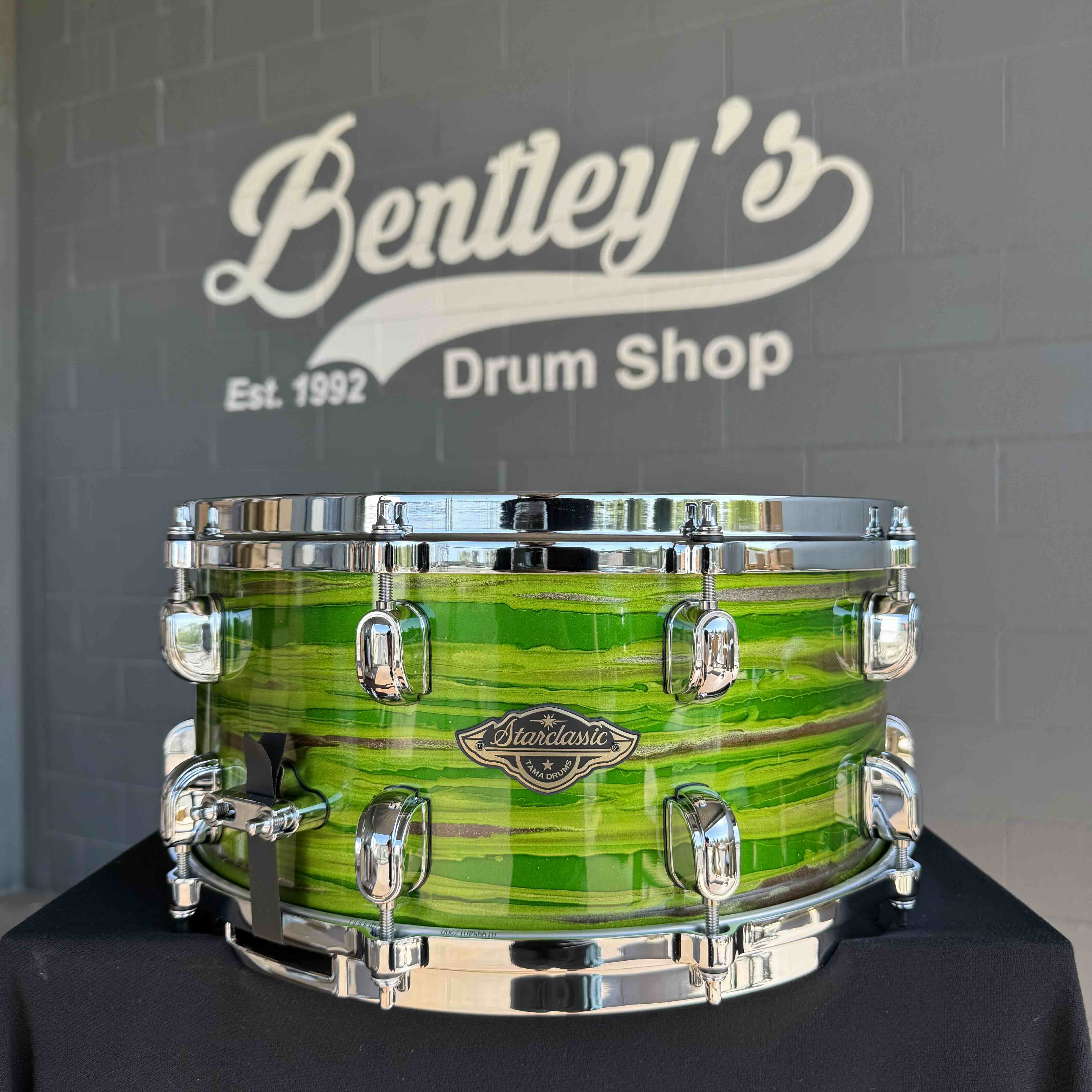 TAMA Starclassic Walnut/Birch 6.5x14 Snare Drum in Lacquer Shamrock Oyster