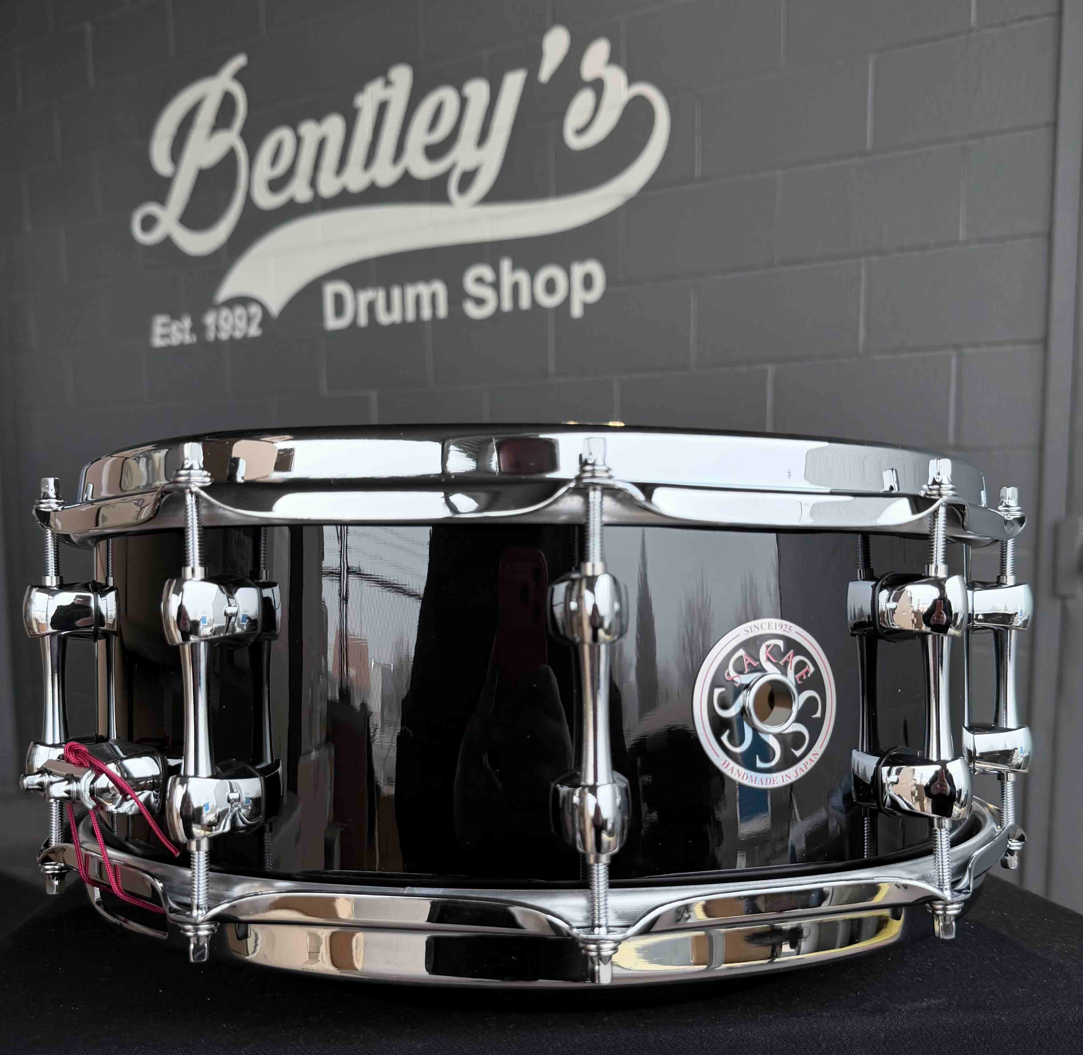 Sakae Maple 5.5x14 Snare Drum in Piano Black Gloss