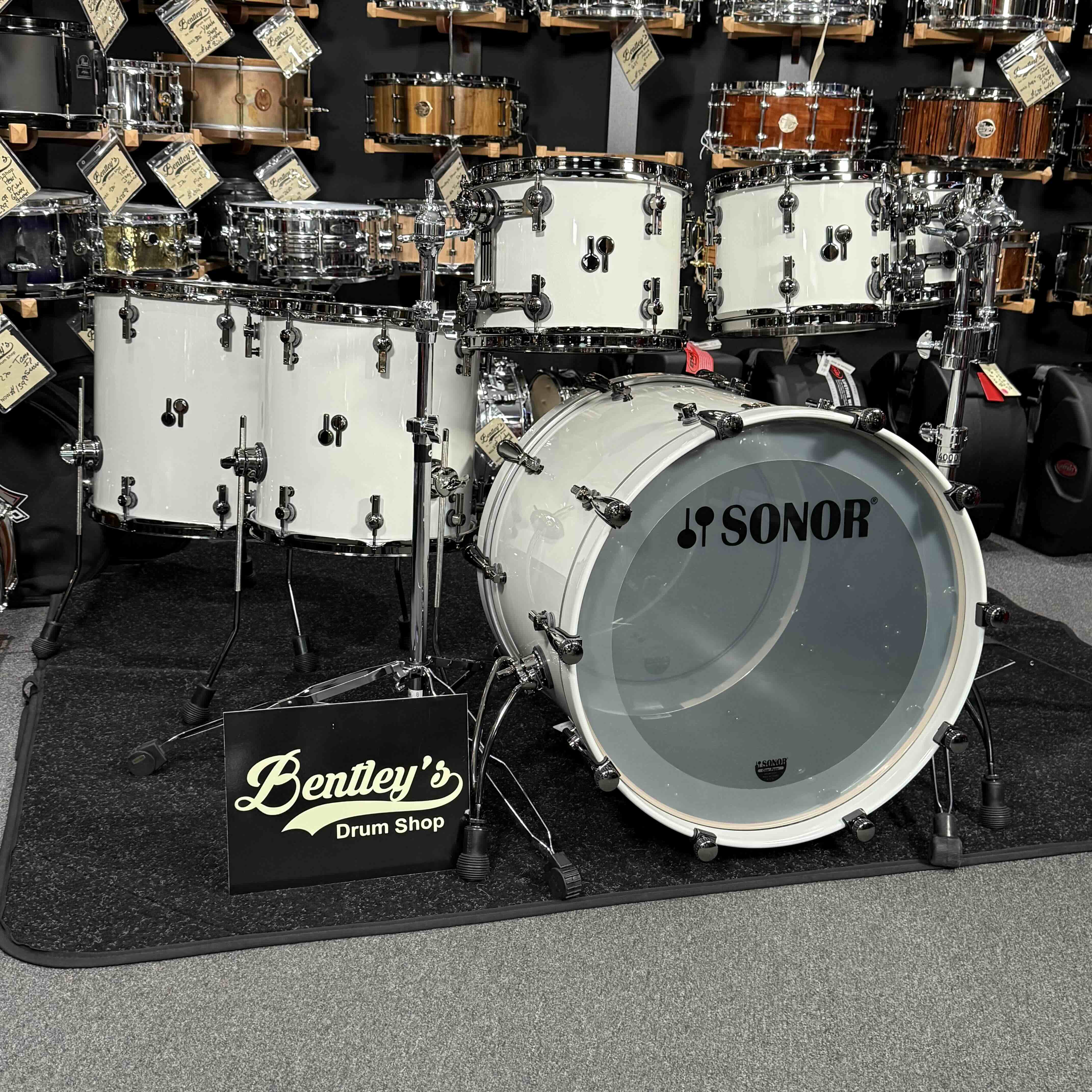 ~WOW!~ Sonor SQ2 Medium Beech 6-Piece 8/10/12/14/16/22 Drum Kit Set in Papyrus White Lacquer & Black Semi-Gloss Interior with Ruthenium Black Nickel Hardware