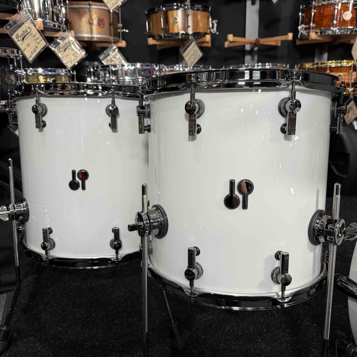 ~WOW!~ Sonor SQ2 Medium Beech 6-Piece 8/10/12/14/16/22 Drum Kit Set in Papyrus White Lacquer & Black Semi-Gloss Interior with Ruthenium Black Nickel Hardware