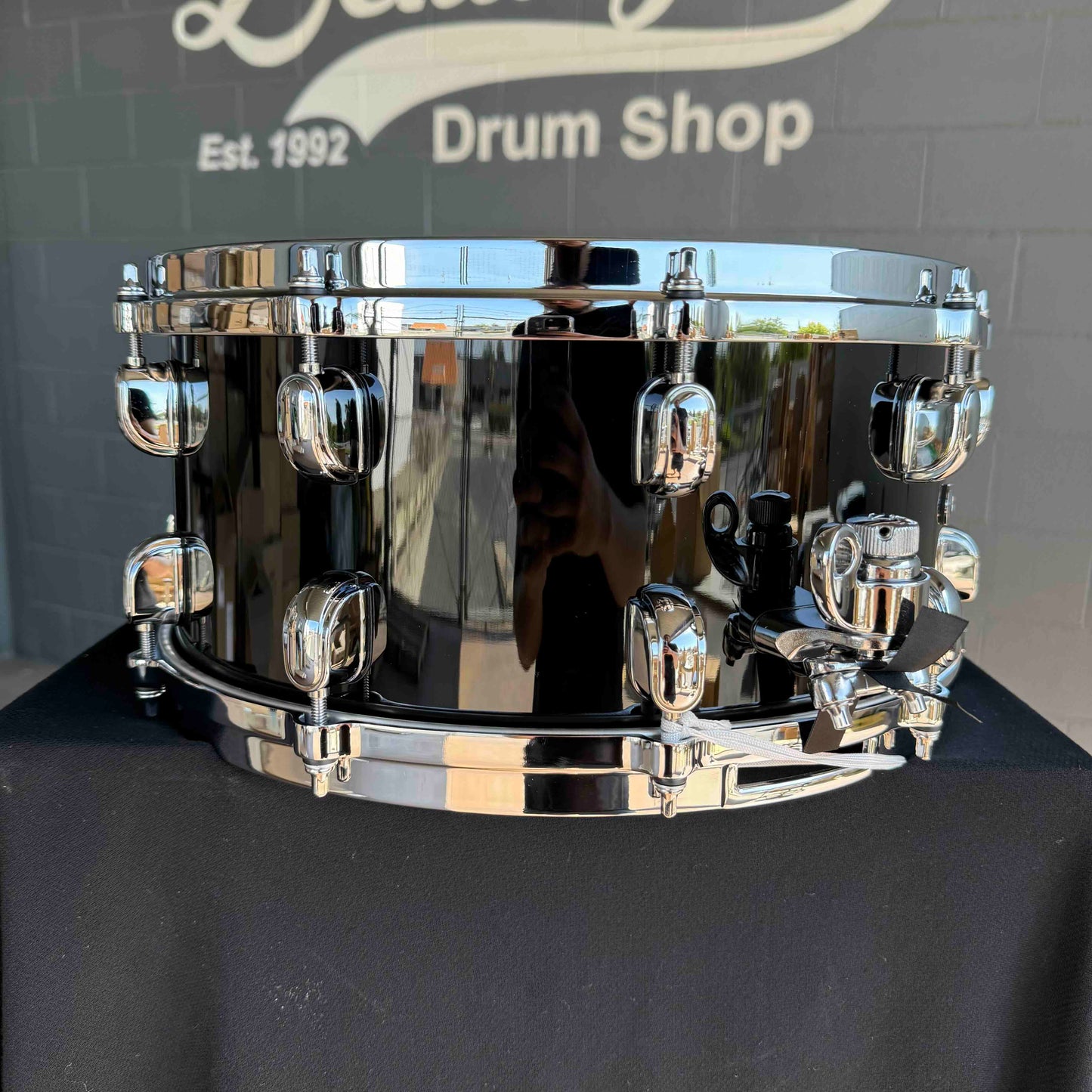 TAMA Starclassic Walnut/Birch 6.5x14 Snare Drum in Piano Black Gloss Lacquer
