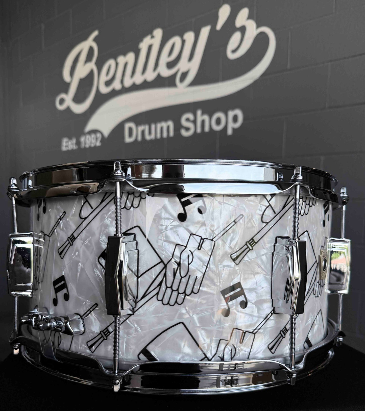 ~BENTLEY'S EXCLUSIVE!~ Ludwig Classic Maple 6.5x14 Snare Drum in Top Hat & Cane White Marine Pearl w/ Imperial Lugs