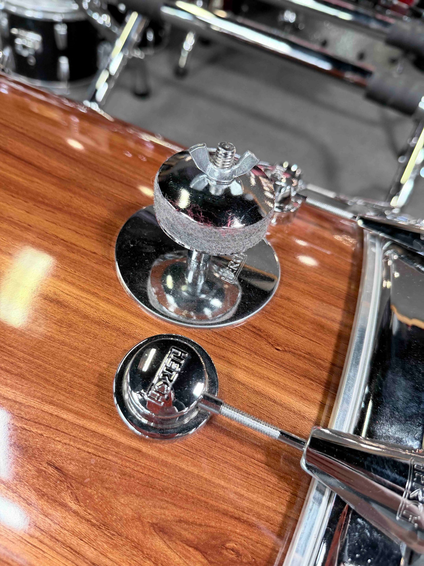 Herch Percussion Banda 20x22" Tambora Bass Drum in Mahogany Veneer & Chrome Hoops with a FREE Case