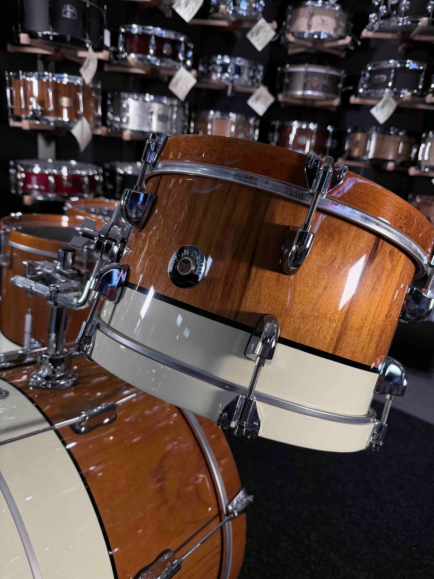 ~BENTLEY'S EXCLUSIVE~ Dixon Little Roomer Select 4-Piece 12/14/16/20 Drum Kit Set in Natural Mahogany to Pearl White with Black Pinstripe