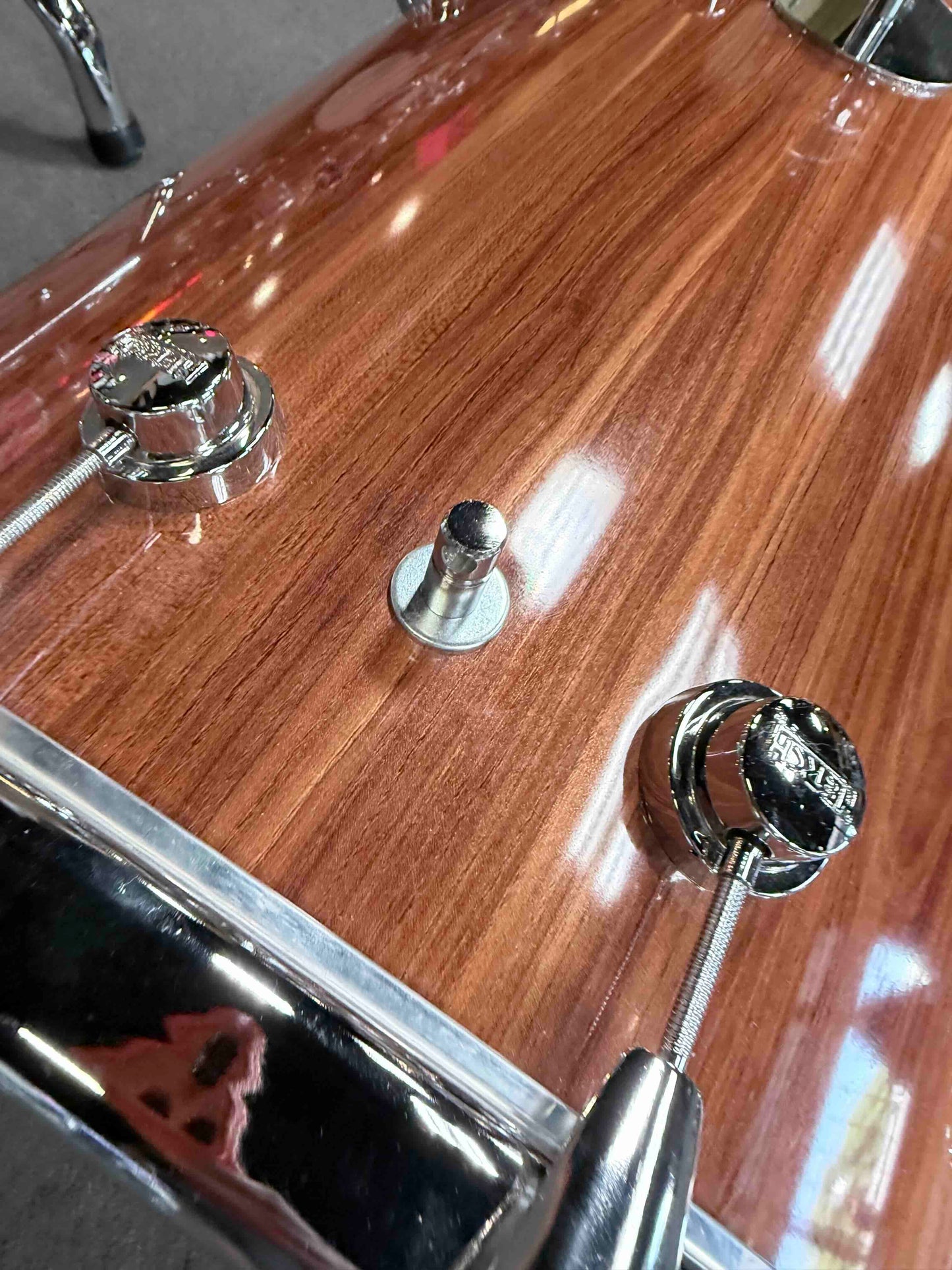 Herch Percussion Banda 20x22" Tambora Bass Drum in Mahogany Veneer & Chrome Hoops with a FREE Case