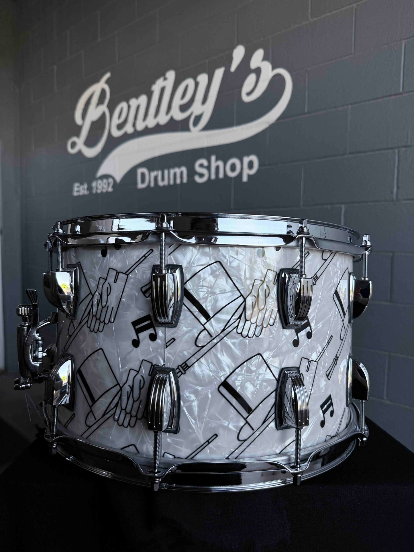 ~BENTLEY'S EXCLUSIVE!~ Ludwig Classic Maple 8x14 Snare Drum in Top Hat & Cane White Marine Pearl