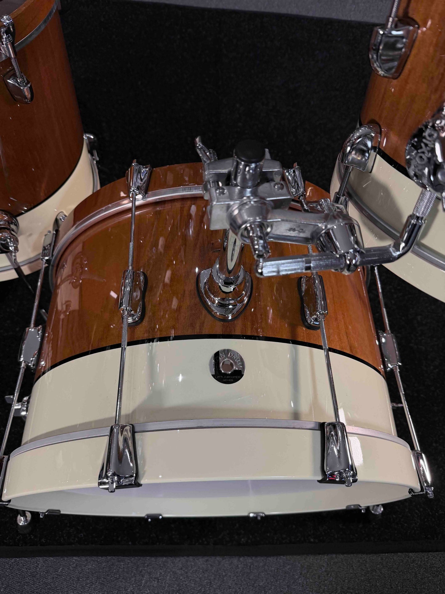 ~BENTLEY'S EXCLUSIVE~ Dixon Little Roomer Select 4-Piece 12/14/16/20 Drum Kit Set in Natural Mahogany to Pearl White with Black Pinstripe