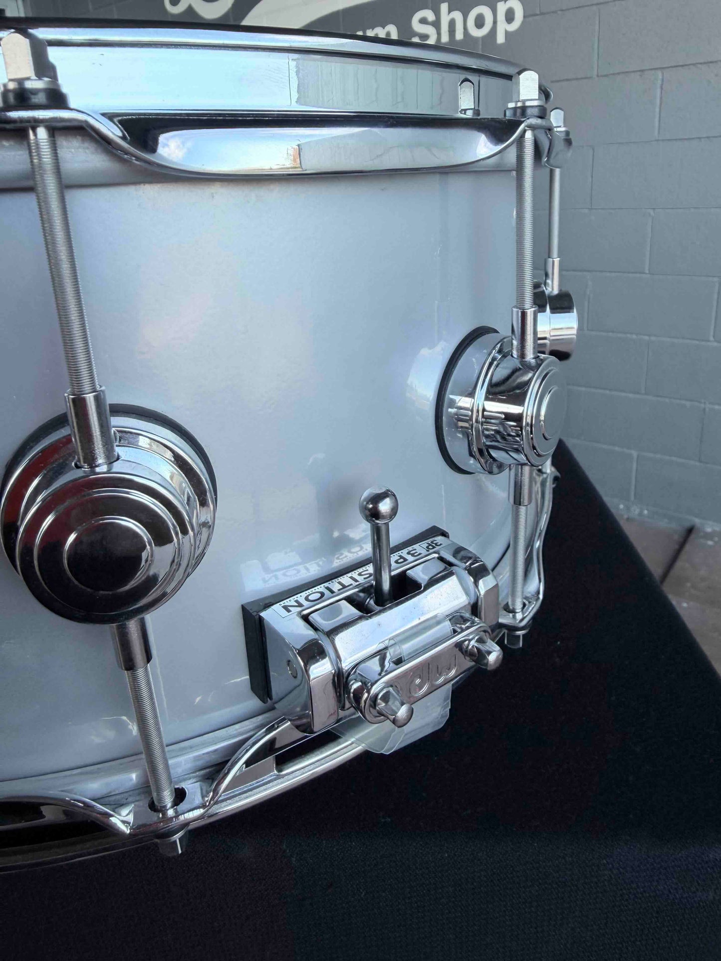 DW DRVM6514SVC Collector's Series 6.5x14" Rolled 1mm Aluminum Snare Drum w/ Chrome Hardware *IN STOCK*