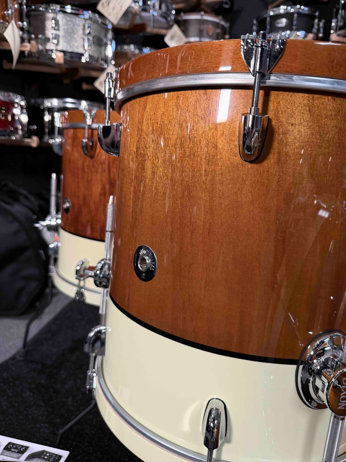 ~BENTLEY'S EXCLUSIVE~ Dixon Little Roomer Select 4-Piece 12/14/16/20 Drum Kit Set in Natural Mahogany to Pearl White with Black Pinstripe