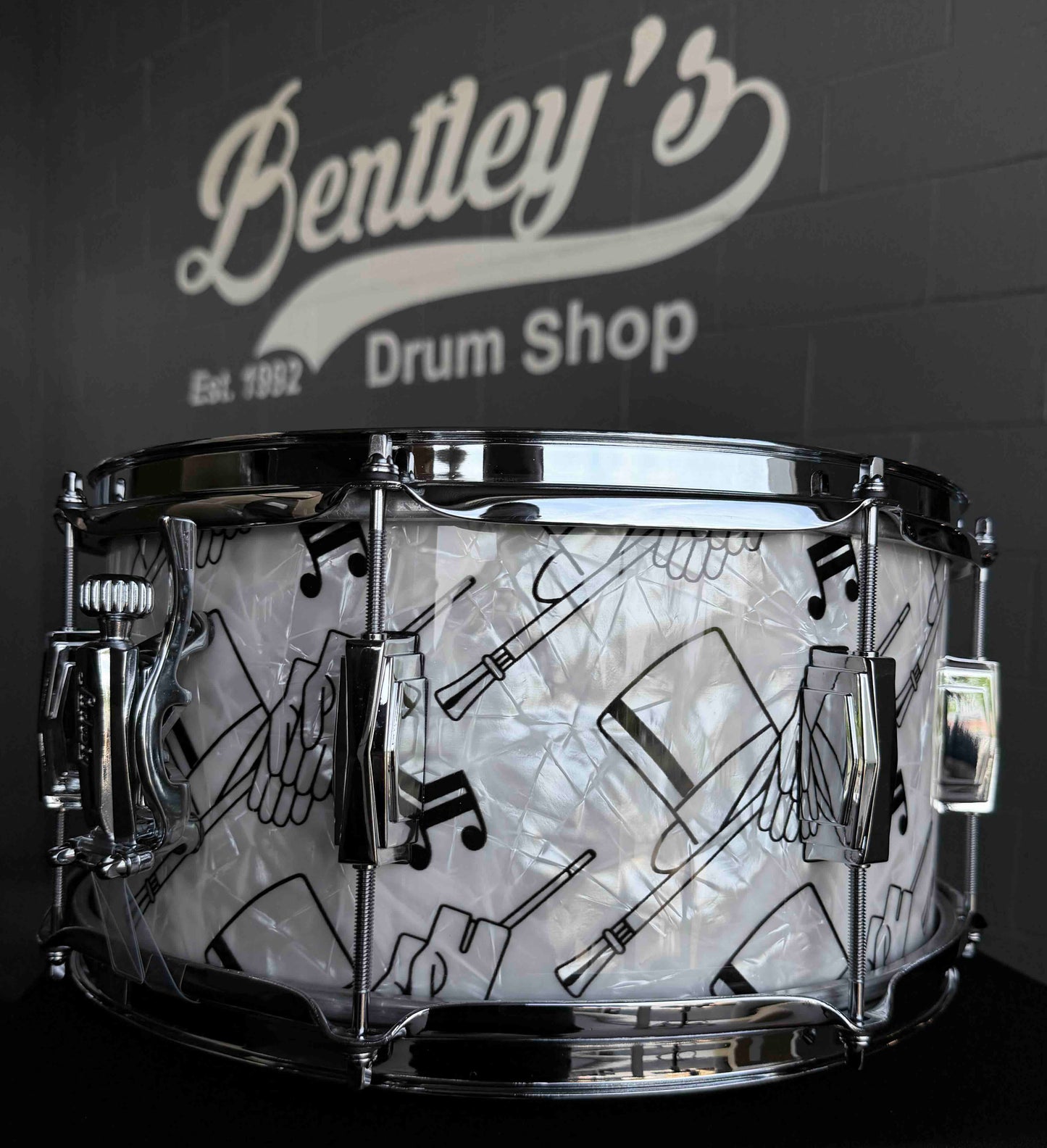 ~BENTLEY'S EXCLUSIVE!~ Ludwig Classic Maple 6.5x14 Snare Drum in Top Hat & Cane White Marine Pearl w/ Imperial Lugs