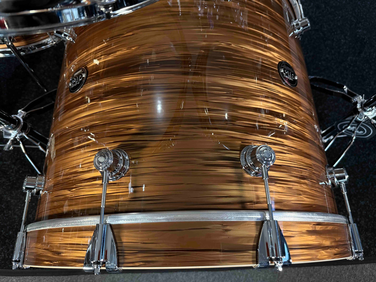 ~RARE~ DW Performance Series 5-Piece 10/12/16/22 Drum Kit Set in Bronze Oyster FinishPly w/ Matching 6.5x14 Snare Drum