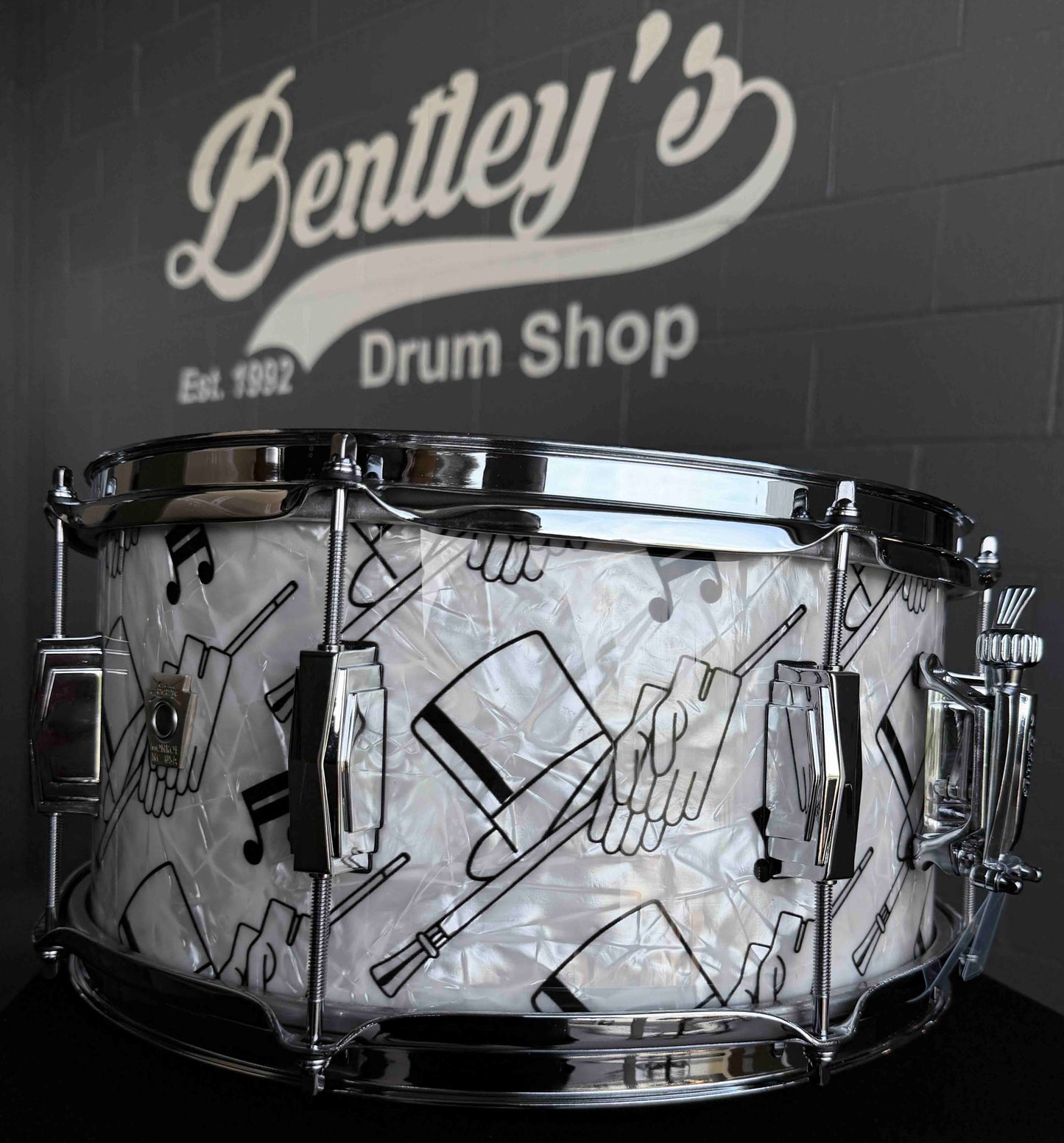 ~BENTLEY'S EXCLUSIVE!~ Ludwig Classic Maple 6.5x14 Snare Drum in Top Hat & Cane White Marine Pearl w/ Imperial Lugs