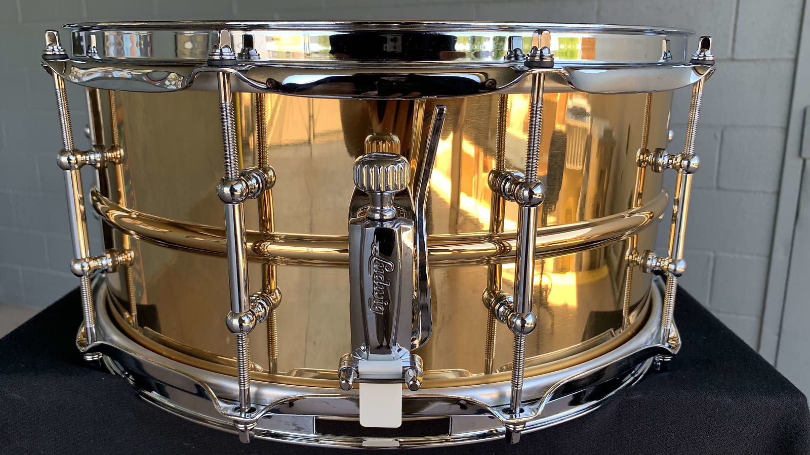 Ludwig LB552T-B Polished Bronze-Phonic 6.5x14 Snare Drum w/ Tube