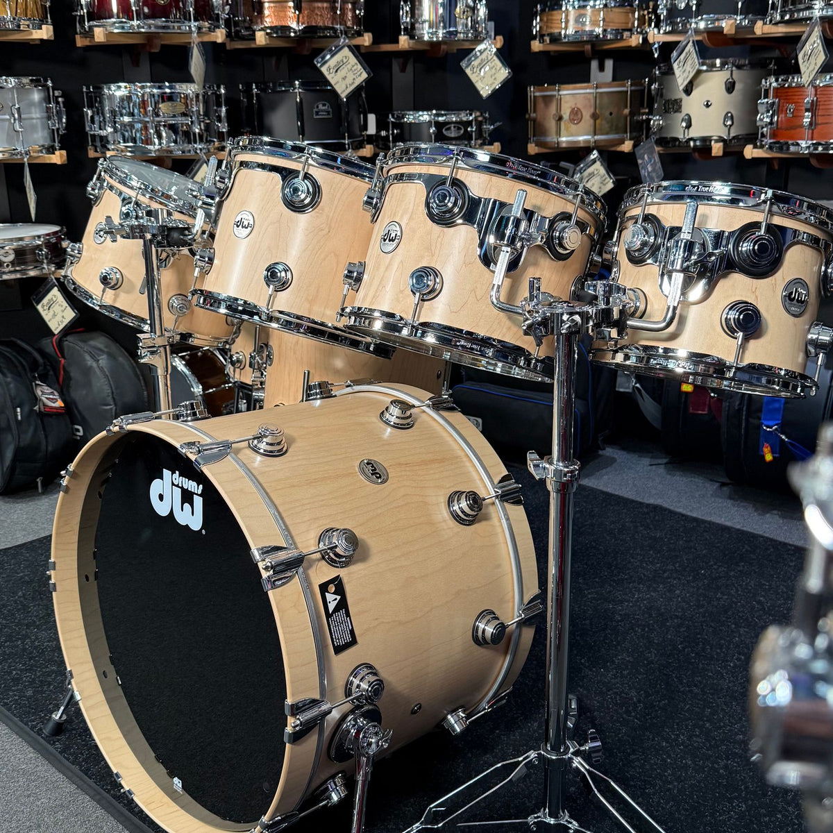 ~WOW!~ DW Collector's SonicPly Maple/Aluminum 7-Piece 10/12/13/14/15/16/22 Drum Kit Set in Natural Satin Oil over Figured Maple with Chrome Hardware (Rm4)