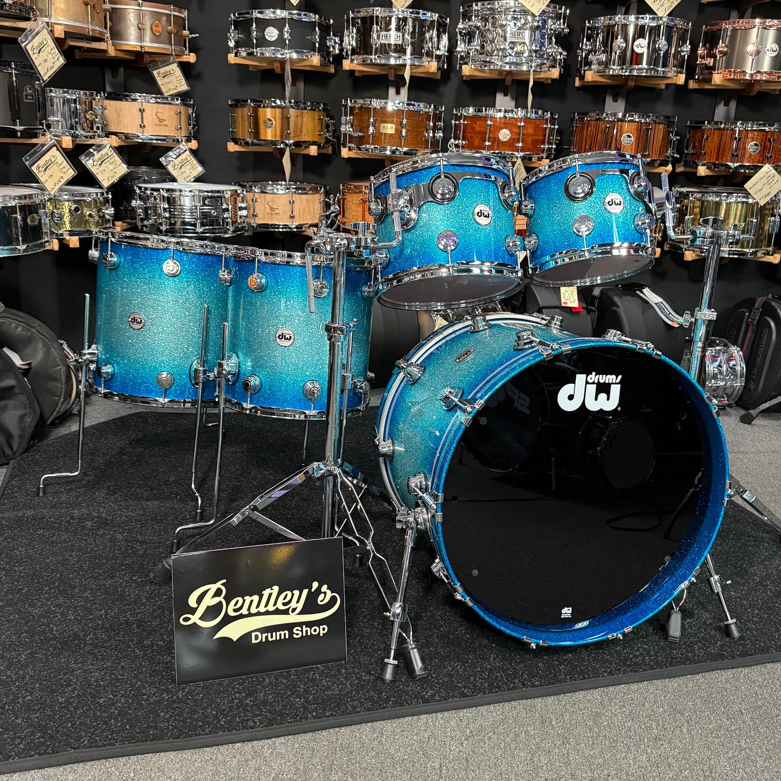 ~WOW!~ DW Collector's Series Maple/Mahogany 5-Piece 10/12/14/16/22 Drum Kit Set in Electric Blue Burst Glitz Lacquer with Chrome Hardware