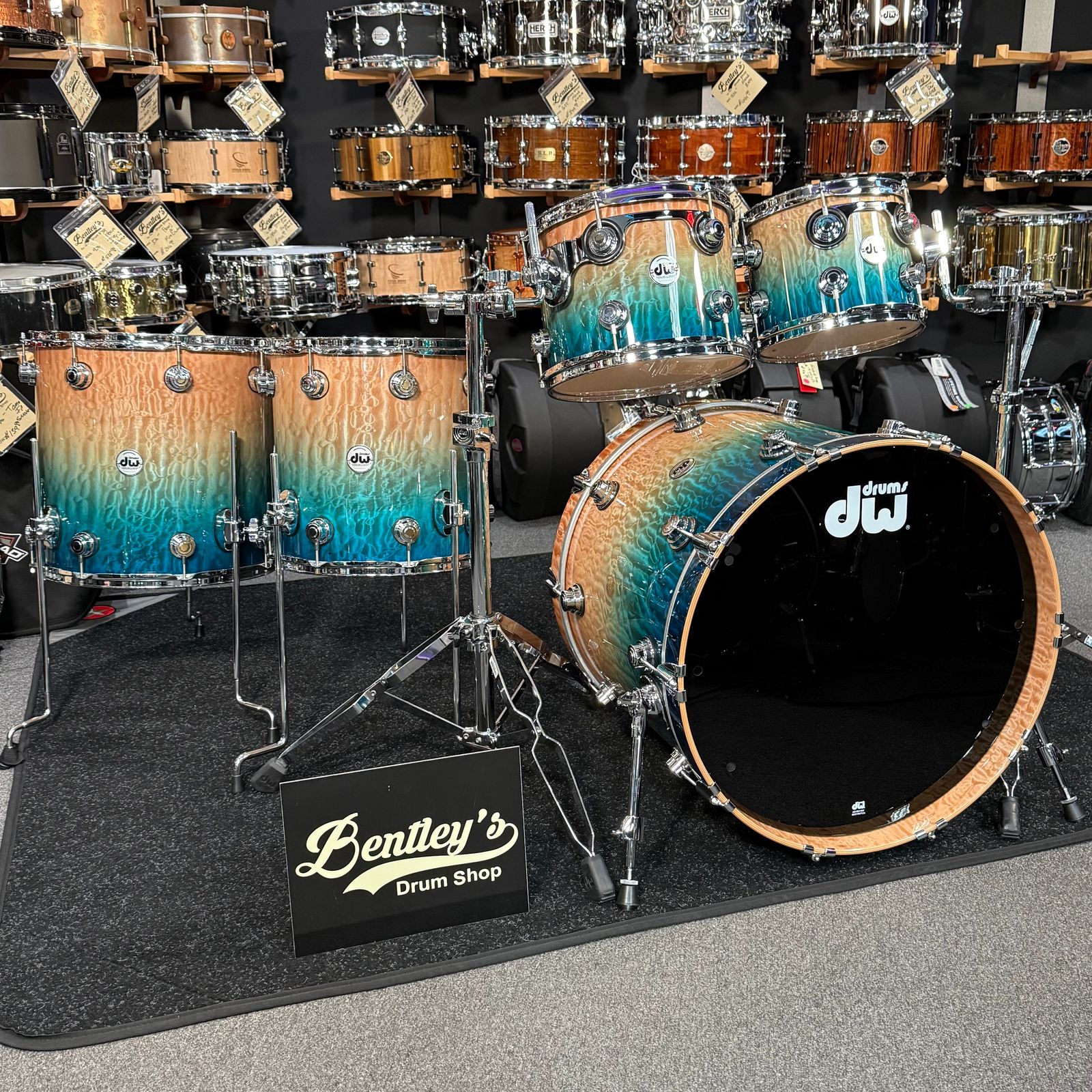~WOW!~ DW Collector's Series 333 Pure Maple 5-Piece 10/12/14/16/22 Drum Kit Set in Malibu Fade over Exotic Super Quilted Maple w/ Chrome Hardware
