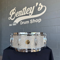 Gretsch BroadKaster 8-Lug 5.5x14 Snare Drum in Silver Sparkle Nitron with Lightning Strainer (Rm 4)