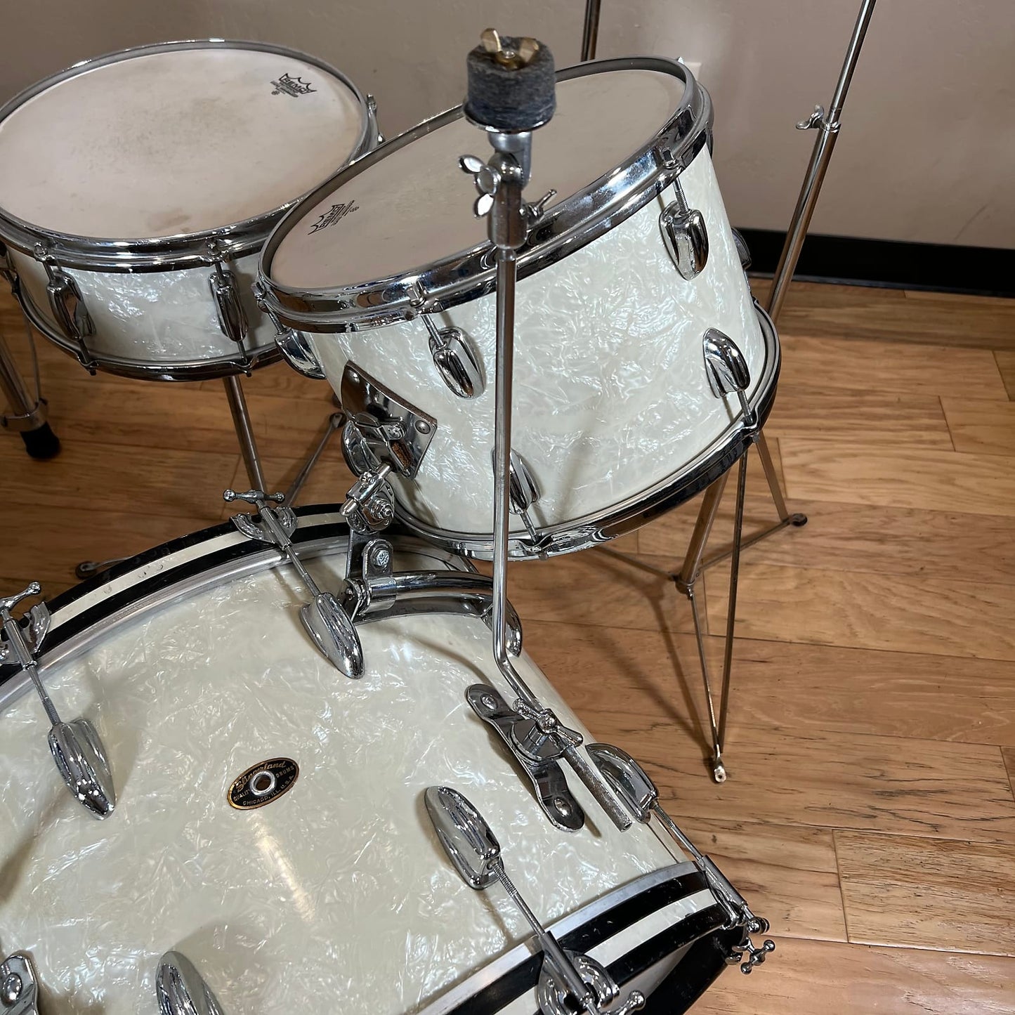 *RARE* Vintage 60's Slingerland Gene Krupa 13/16/20 Floor Tom/22" Drum Set Kit in White Marine Pearl (Complete w/ Hardware & Super Gene Krupa Solid 1-Ply Maple RadioKing Snare)