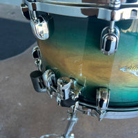 Caisse claire Tama MES148LEWB Starclassic Maple Exotic 8x14" en noyer émeraude Pacific Burst