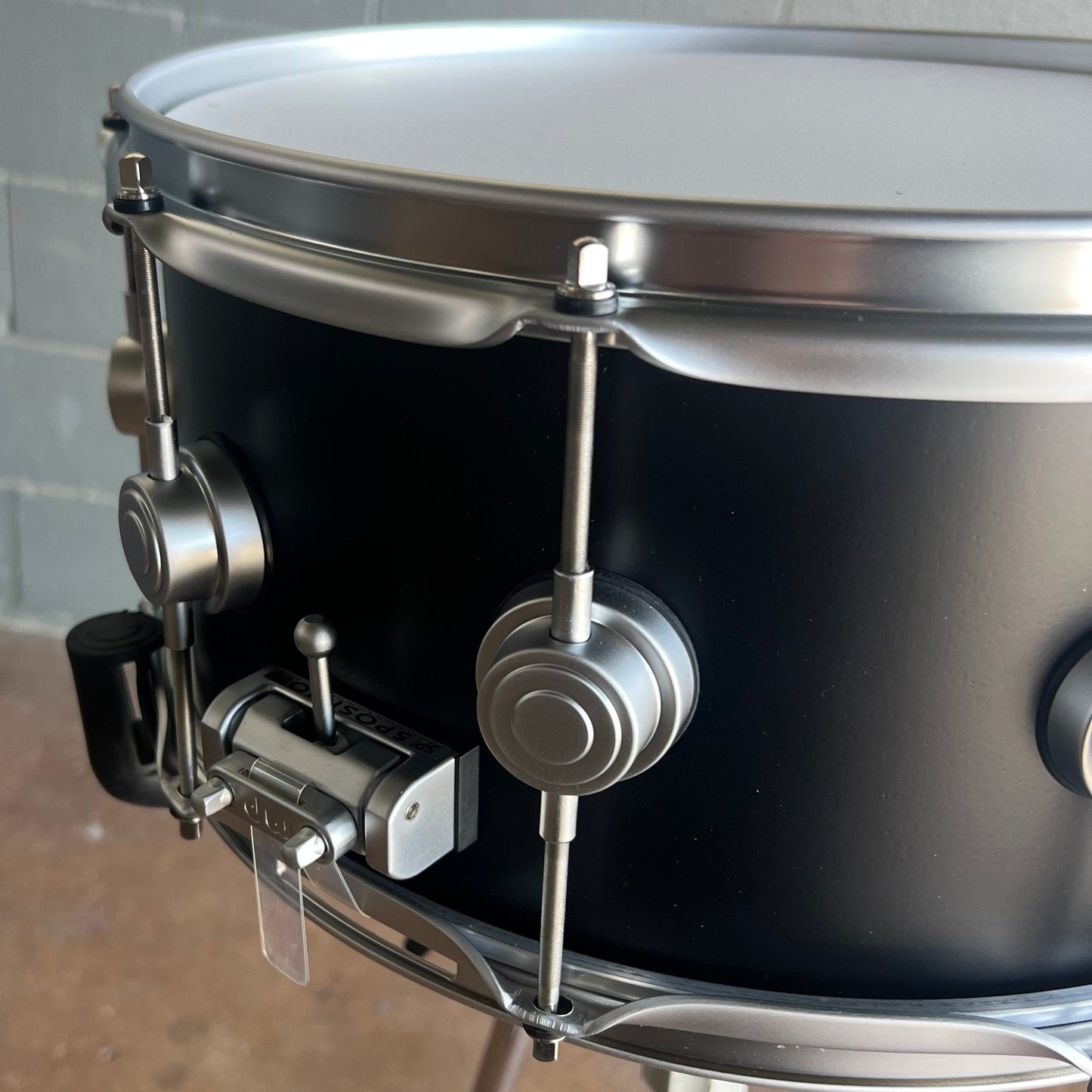 DW Collector's Series 6.5x14" Maple Mahogany Snare Drum in Ultra Dark Ebony Satin Oil w/Satin Chrome Hardware