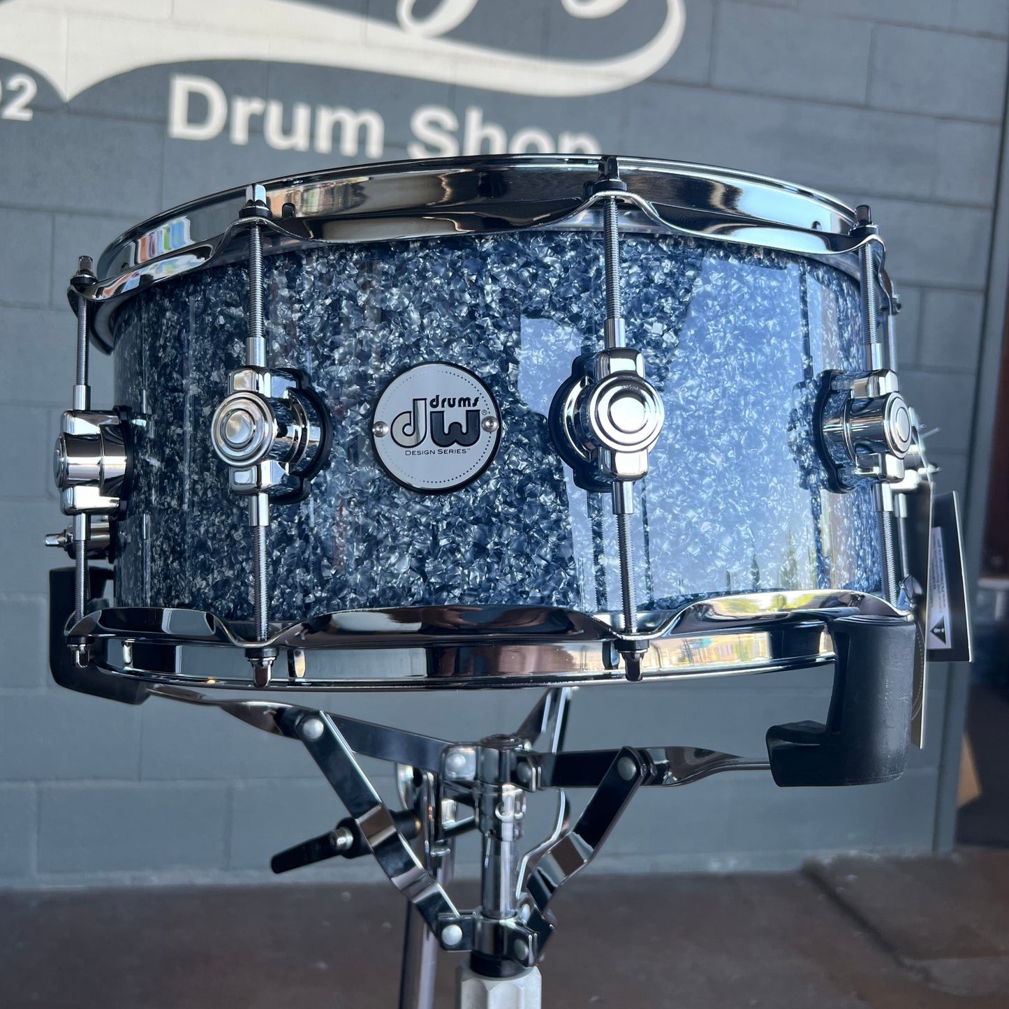 *Edición limitada* Caja DW Design Series de 6,5 x 14" con acabado en granito azul 