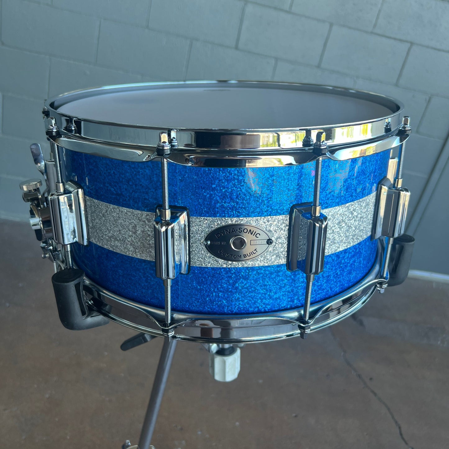 Rogers Dyna-Sonic Beavertail 6.5x14" Snare Drum in Blue Sparkle w/ Silver Sparkle Stripe