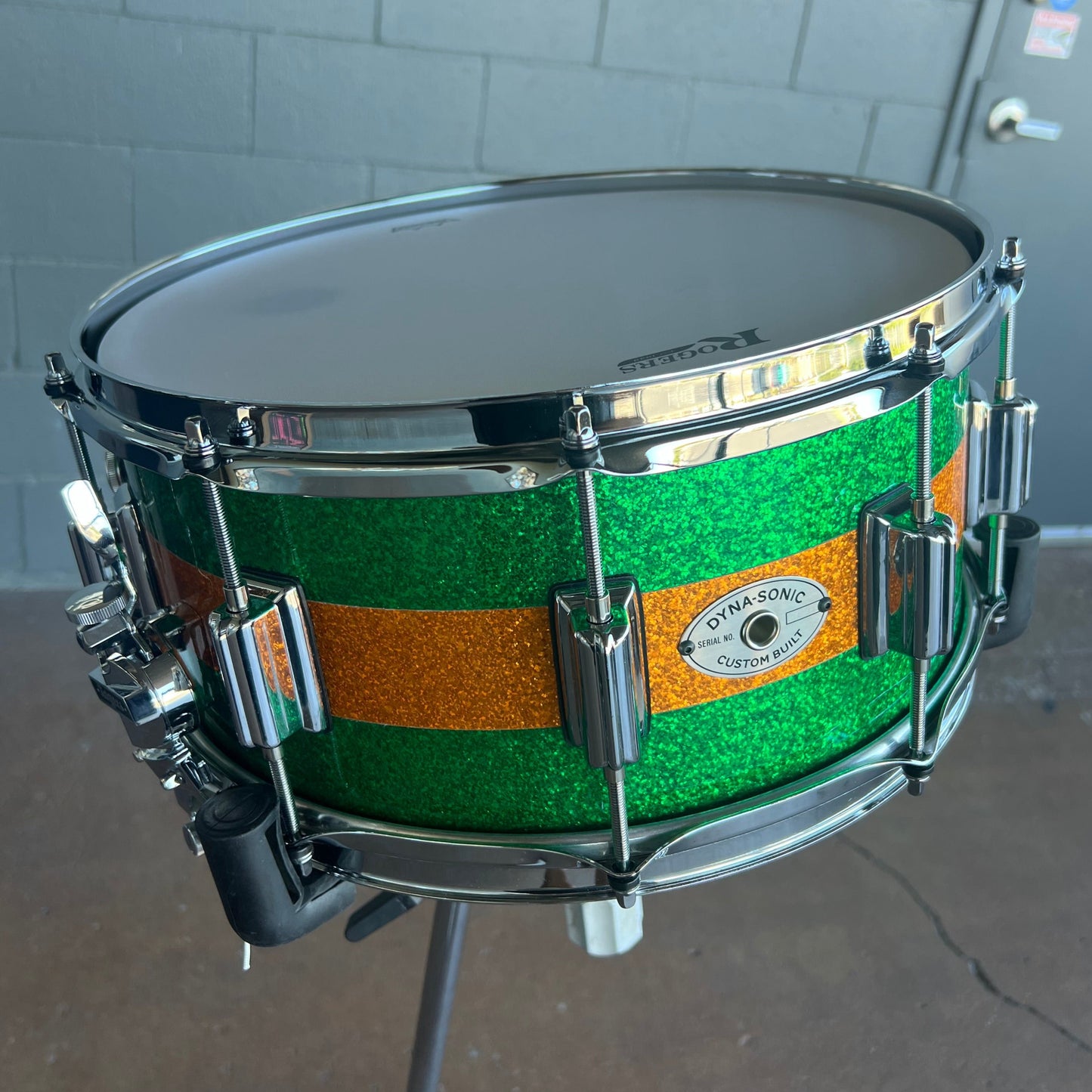 Rogers Dyna-Sonic Beavertail 6.5x14" Snare Drum in Green Sparkle w/ Gold Sparkle Stripe