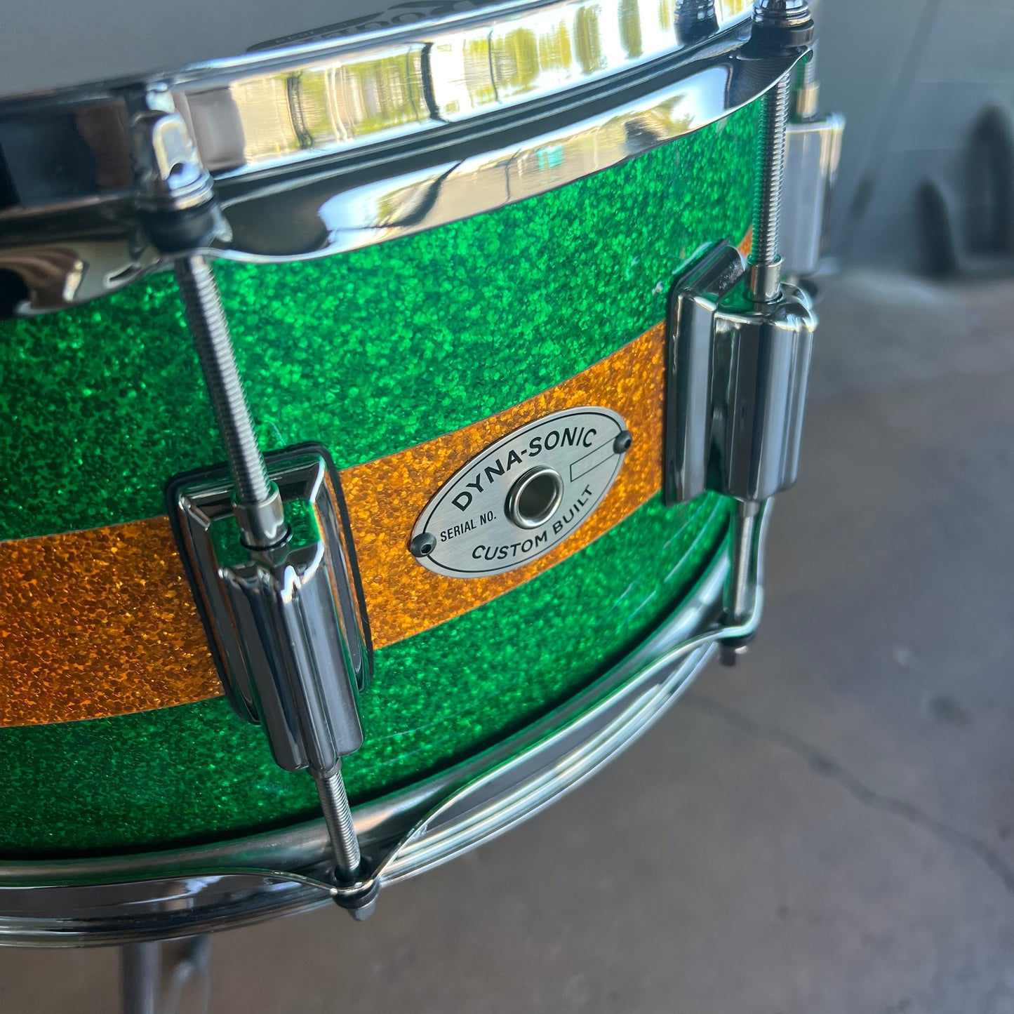 Rogers Dyna-Sonic Beavertail 6.5x14" Snare Drum in Green Sparkle w/ Gold Sparkle Stripe