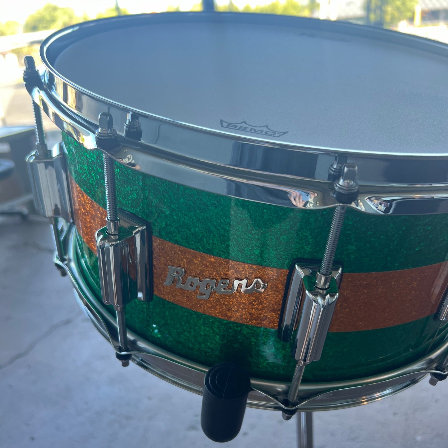 Rogers Dyna-Sonic Beavertail 6.5x14" Snare Drum in Green Sparkle w/ Gold Sparkle Stripe