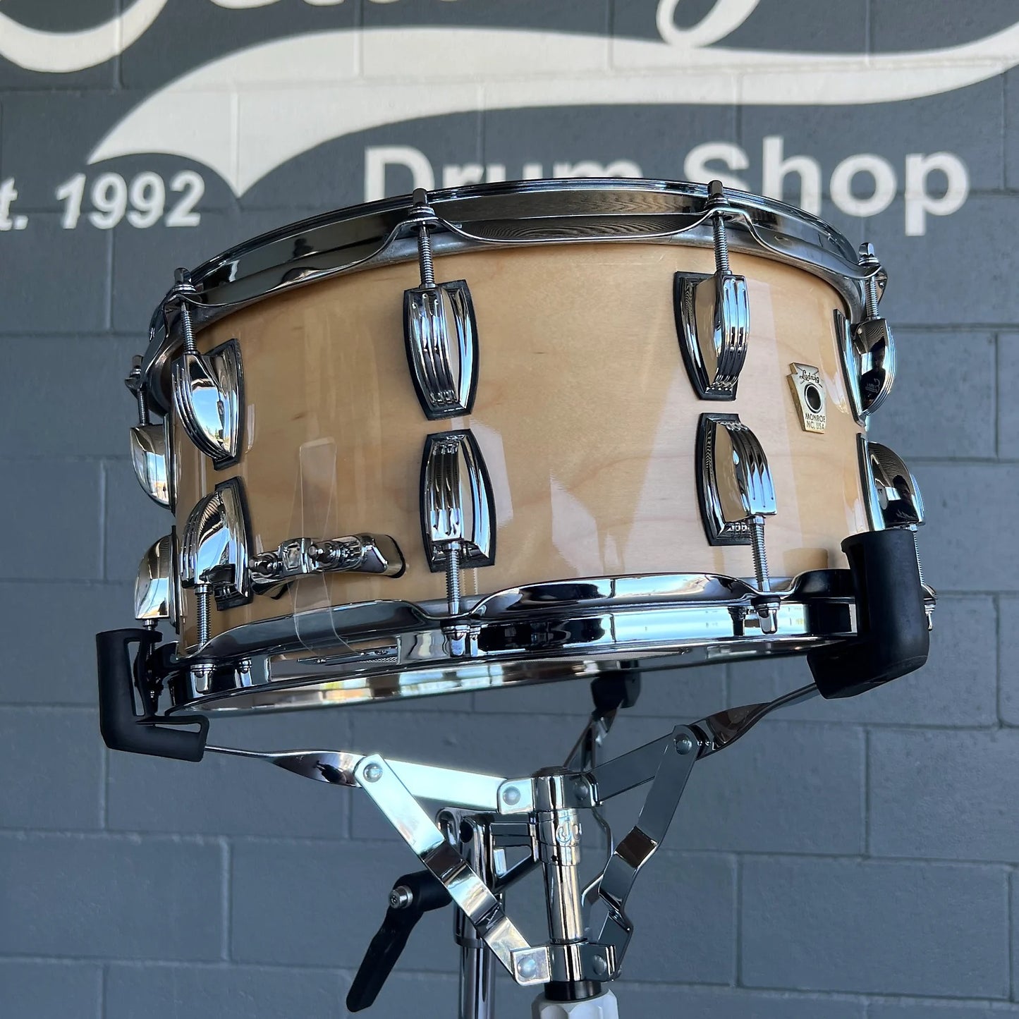 Ludwig Classic Maple 6.5x14" 20 Lug Snare Drum in Natural Maple Gloss