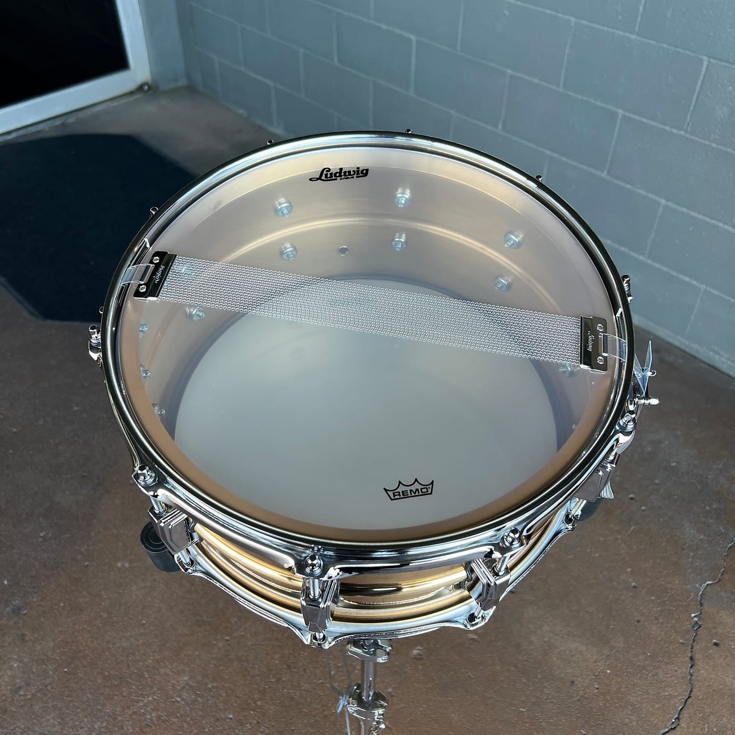 Ludwig LB552 Polished 6.5x14" Bronze Phonic Snare Drum w/ Imperial Lugs