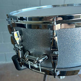 Yamaha AMS1460 Absolute Hybrid Maple 6x14" Snare Drum in Silver Sparkle