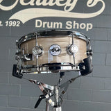 DW Collector's Series 5x13" Standard Maple Snare Drum in Crème Oyster FinishPly w/ Chrome Hardware