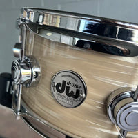 DW Collector's Series 5x13" Standard Maple Snare Drum in Crème Oyster FinishPly w/ Chrome Hardware