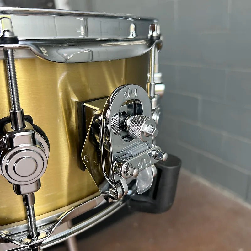 DW DRPM5514SSBP Performance Series 5.5x14" 1mm Polished Brass Snare Drum