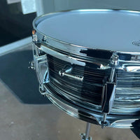 Ludwig Classic Maple 5x14" Ringo Snare Drum in Vintage Black Oyster 1Q