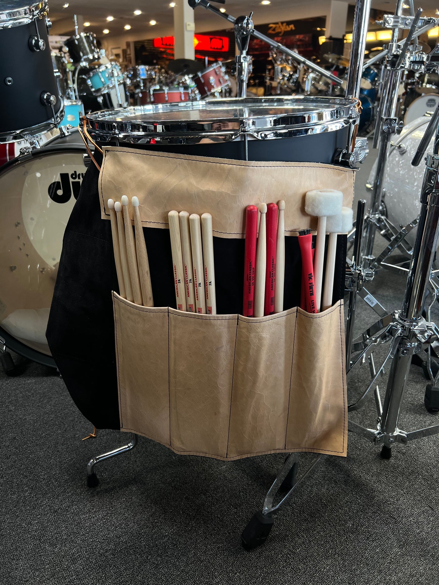 Grand sac à baguettes en cuir fait main de Bentley's Drum Shop en bordeaux